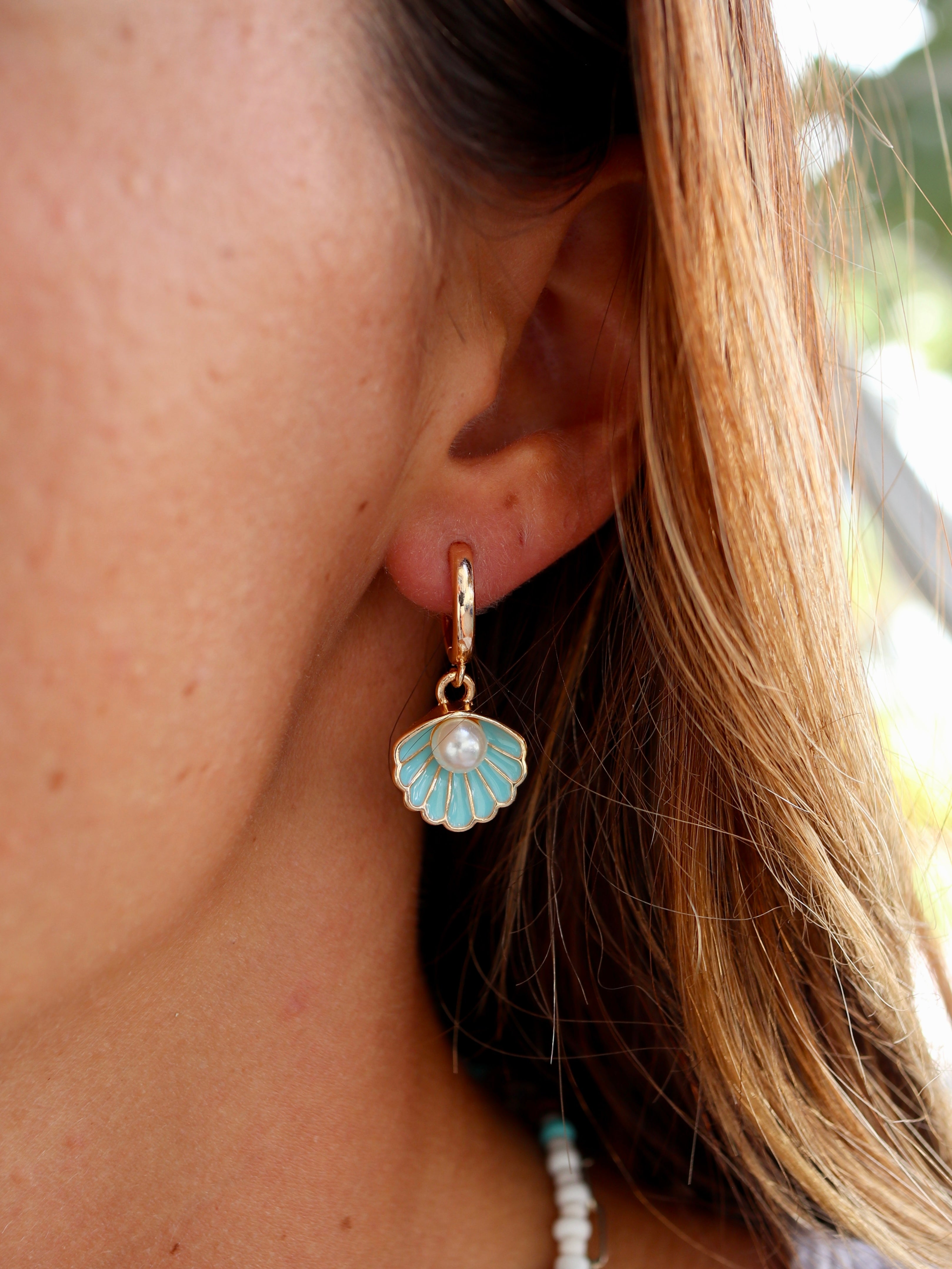 High Tide Huggie Hoops