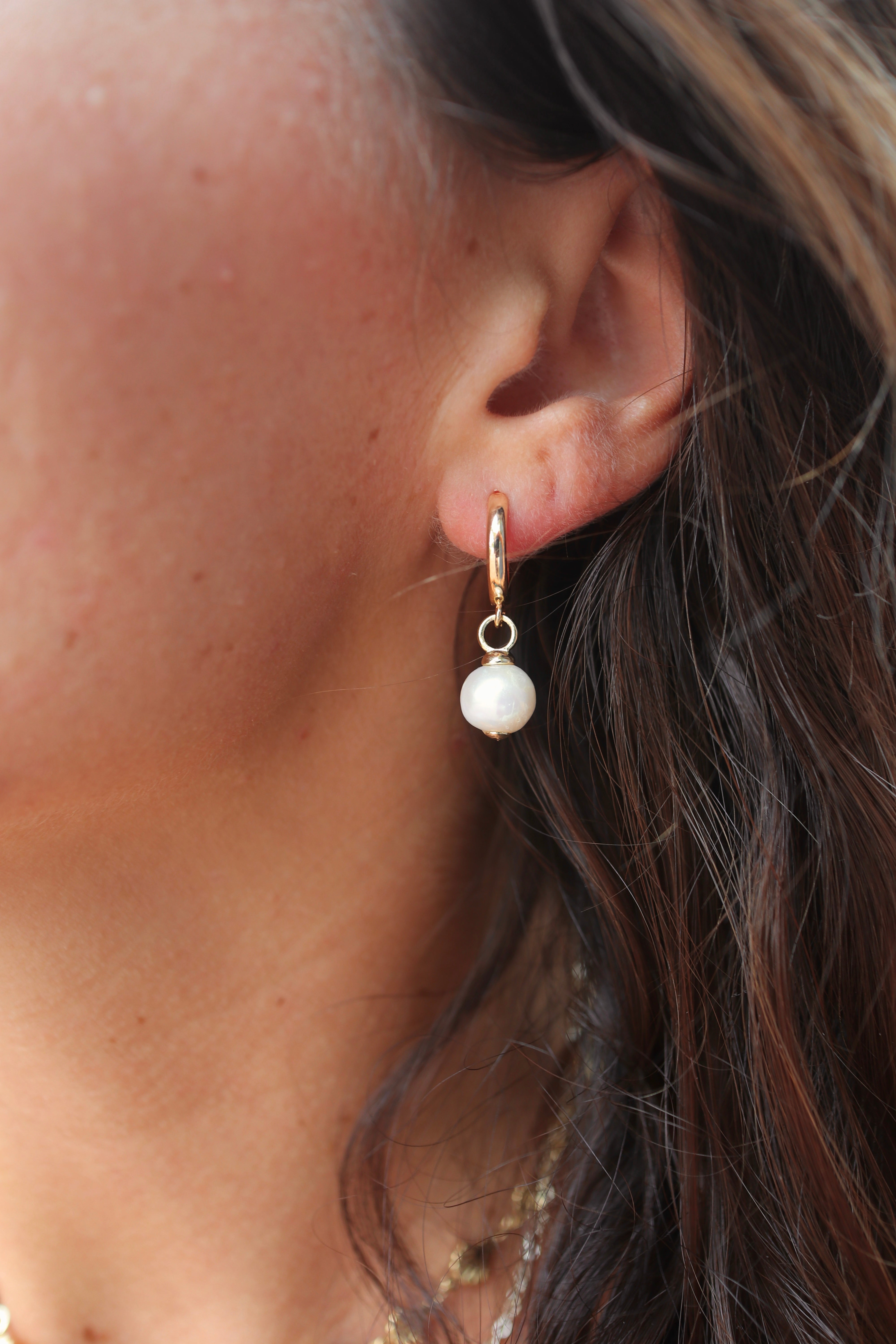 High Tide Huggie Hoops